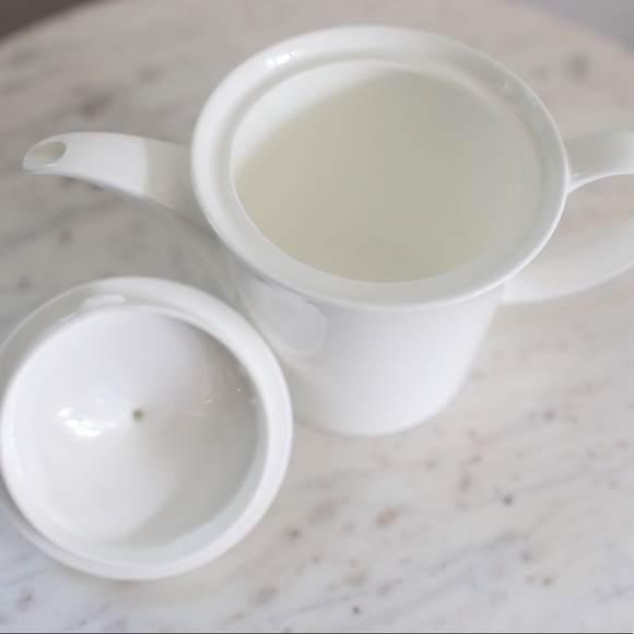 Nikko Fine Bone China Tea Pot - Picture 7 of 8